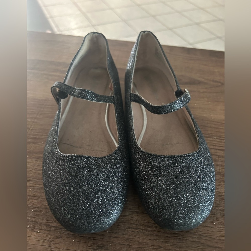 Black glittery flats